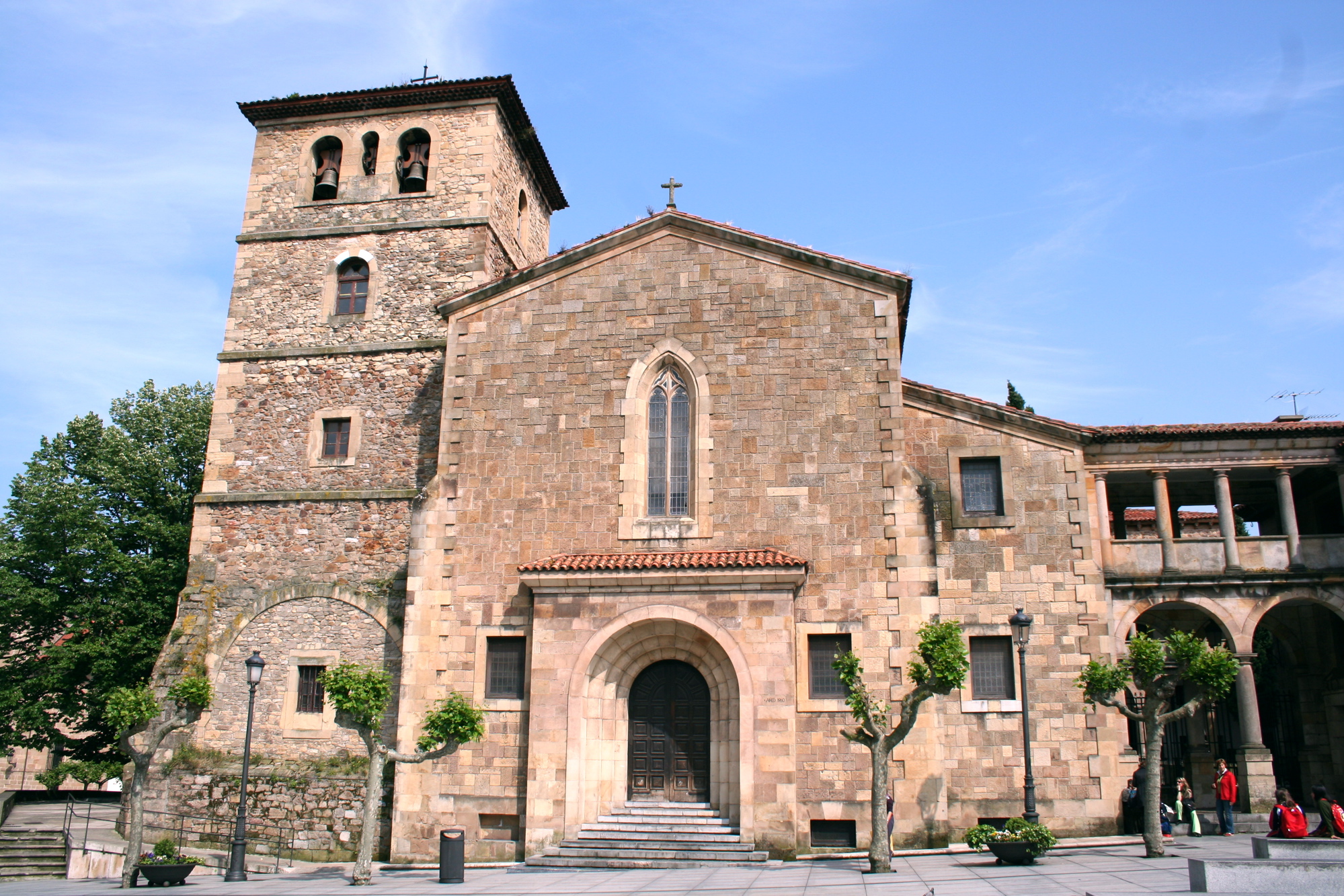 San Nicolás de Bari, iglesia católica histórica de Avilés